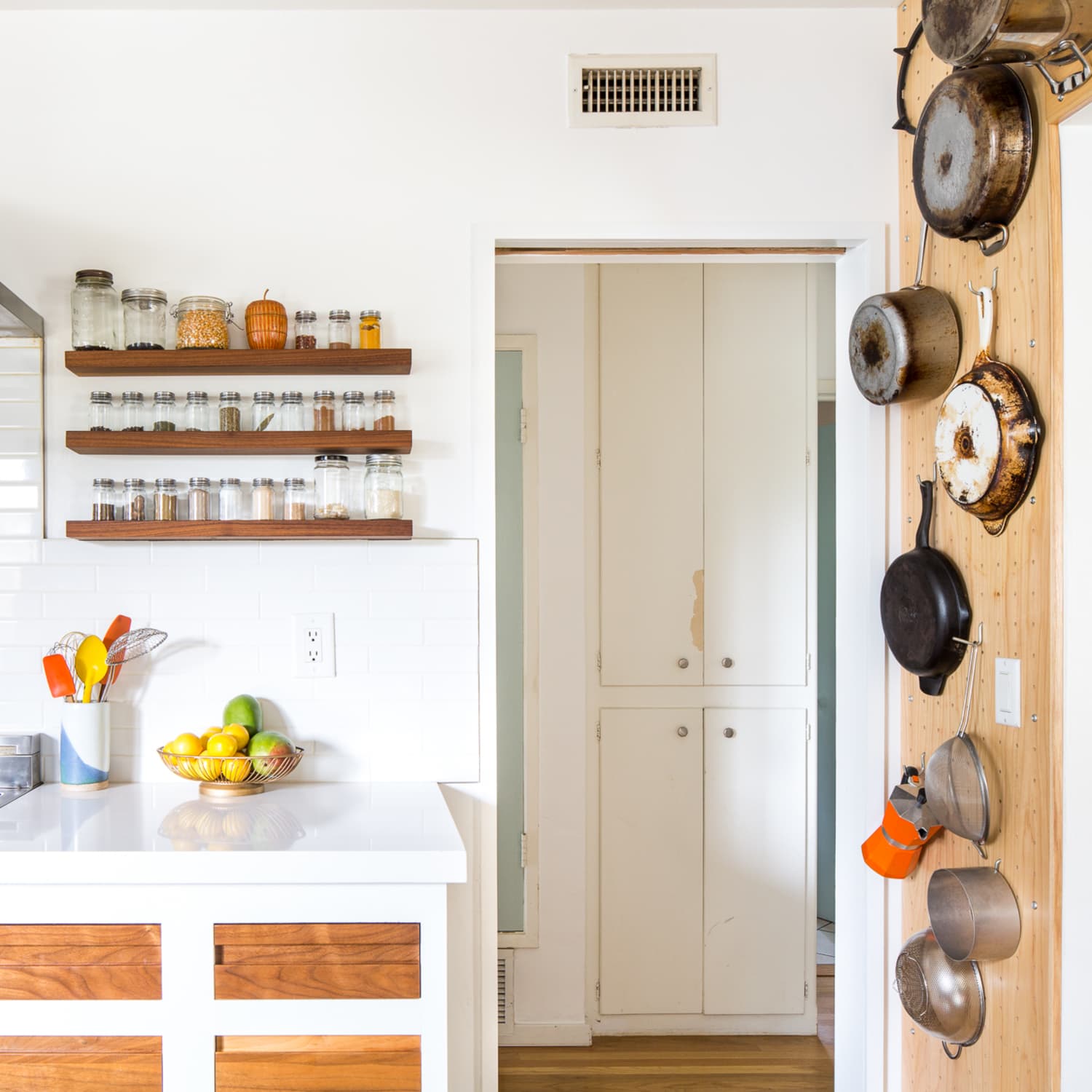 I Used the Command Medium Caddy to DIY a Fancy Spice Rack